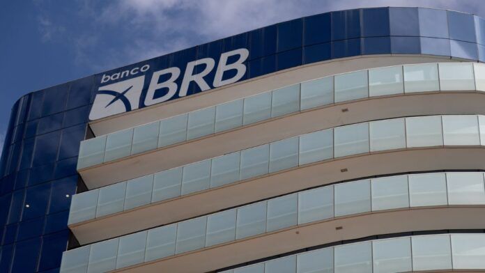 Ex-presidente do BRB pede novo depoimento à PF sobre fraudes no Master