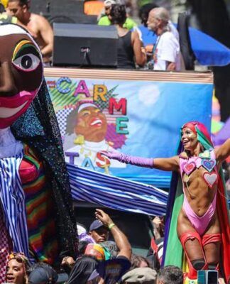 Carnaval de rua do Rio tem 20 blocos nesta sexta com destaque para Carmelitas