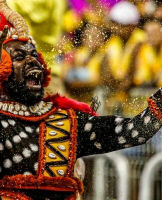 Primeiro dia de desfiles de Carnaval em SP tem estreante e campeã de 2025; veja ordem