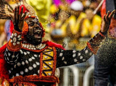 Primeiro dia de desfiles de Carnaval em SP tem estreante e campeã de 2025; veja ordem