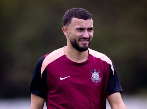 O Corinthians precisava inscrever Zakaria Labyad no Paulista ainda nesta sexta-feira (20/02) para tê-lo contra a Portuguesa
