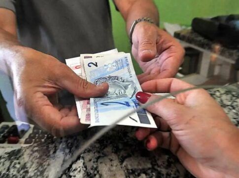 Consulta ao abono salarial PIS-Pasep 2026 já está disponível para trabalhadores