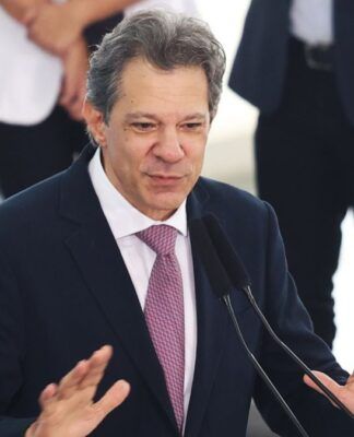 Haddad lidera pesquisa para Senado por SP; Marina e Derrite estão empatados