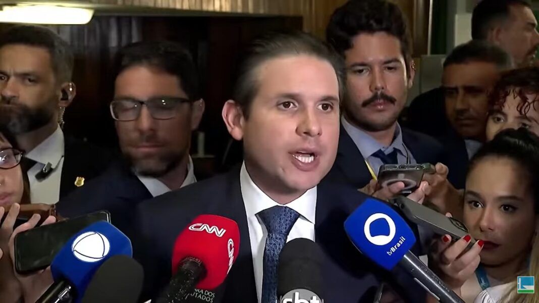 Hugo Motta dá entrevista coletiva