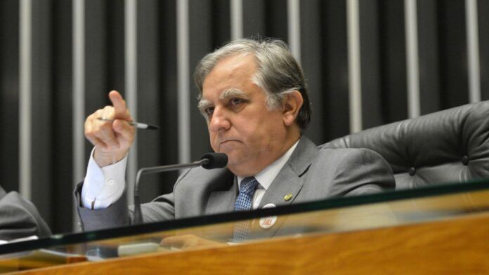 Senador Izalci defende anistia e diz que Congresso derrubará veto de Lula à dosimetria