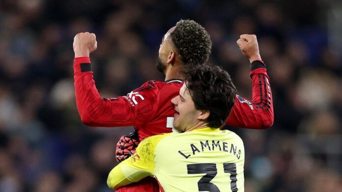 Manchester United vence Everton por 1 a 0 e assume 4ª colocação no Campeonato Inglês