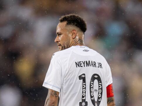 Neymar fala pela primeira vez sobre eliminação do Santos e pede evolução do time