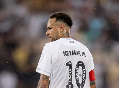 Neymar fala pela primeira vez sobre eliminação do Santos e pede evolução do time