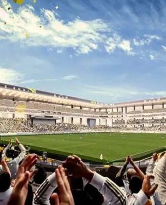 Ilustração digital de um estádio de futebol moderno e lotado, visto de trás da arquibancada. Torcedores vestindo branco aplaudem em direção ao gramado verde. O estádio possui cobertura retangular vazada, revelando um céu azul com nuvens e confetes dourados no ar.