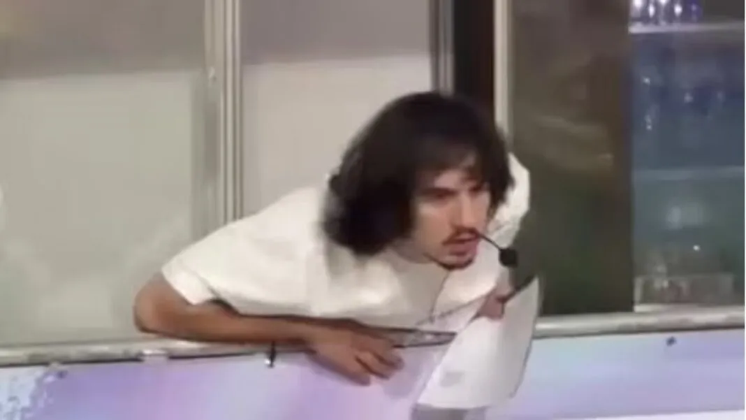 O juiz João Batista Cruz viralizou nas redes sociais por sua similaridade com o cantor Fiuk e recebeu o apelido de 