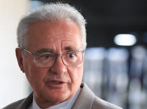 Senadores se reúnem com Fachin e pedem acesso ao inquérito do Master