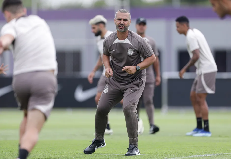 Reverson Pimentel é coordenador de performance do Corinthians desde 2024