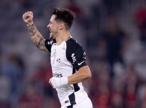 Rodrigo Garro marcou o único gol da vitória do Corinthians por 1 a 0 sobre o Athletico-PR