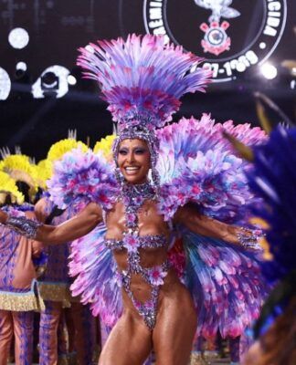 Sabrina Sato desfila pela Gaviões da Fiel no Carnaval 2026 de São Paulo