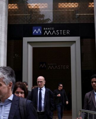 Seguranças no Banco Master