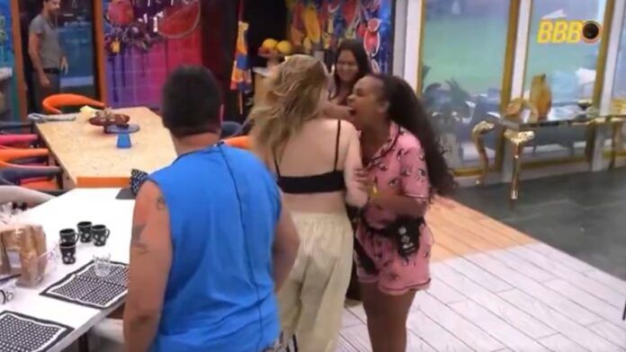 BBB 26: público pede expulsão de Sol Vega após empurrão em Ana Paula em discussão