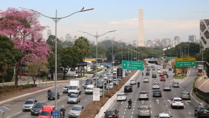 Rodízio de veículos volta a funcionar em São Paulo nesta quinta (19)