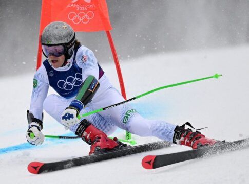 Conheça a trajetória do esquiador de 25 anos que conquistou medalha inédita