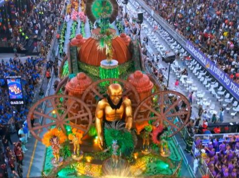 Léa Garcia, floresta azul e carro enguiçado: veja os destaques do segundo dia do Carnaval SP