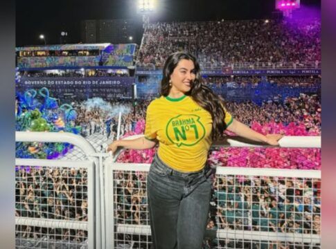 Lauren Jauregui aparece de surpresa na Sapucaí para curtir o Carnaval