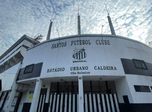 O preço da nostalgia: O Santos de Marcelo Teixeira, entre o marketing e o abismo