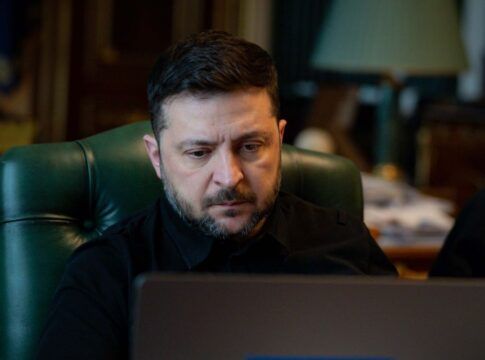 Zelensky diz que Ucrânia se prepara para negociações de paz na próxima semana